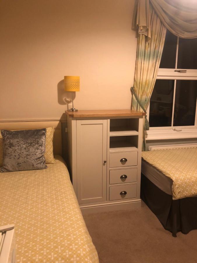 Netley Guest House Farnborough  Eksteriør bilde